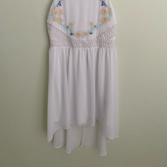 IZbyer white high low dress w/ cut away neckline - Picture 4 of 5